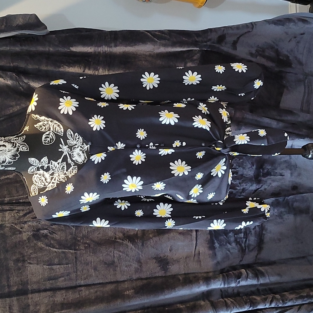 Women's sunflower blouse
